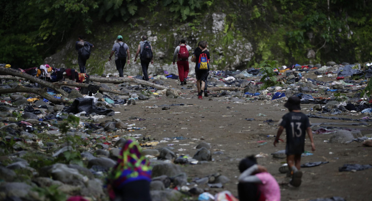 Migrantes y contaminación en Panamá. Foto: EFE