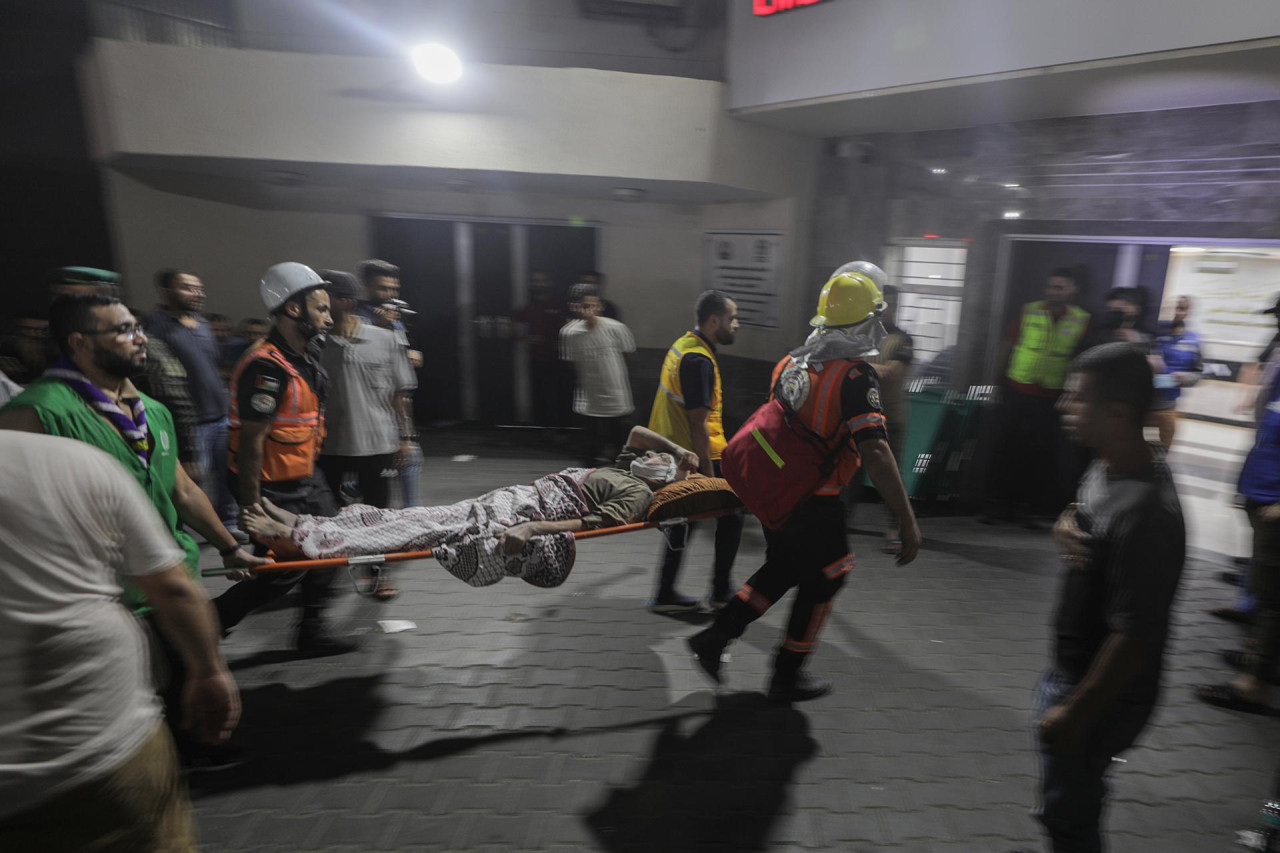 Palestinos se atienden en hospitales de Gaza. Foto: Reuters.