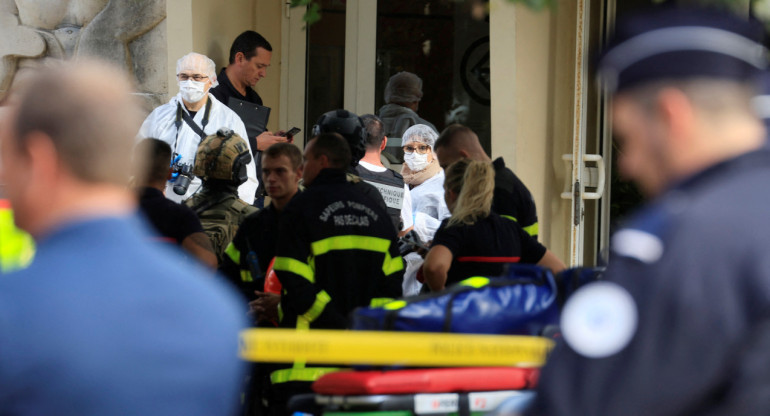 Ataque a cuchillazos en un escuela de Francia. Foto: REUTERS.