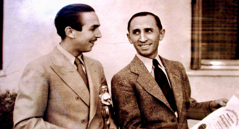 Los hermanos Roy y Walt Disney. Foto: Walt: The Man Behind the Myth.