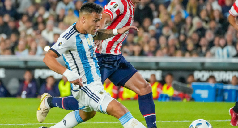 Lautaro Martínez vs. Paraguay. Foto: X @Argentina.