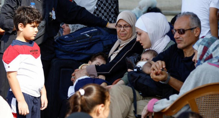 Desplazamiento de palestinos en Gaza. Foto: Reuters.