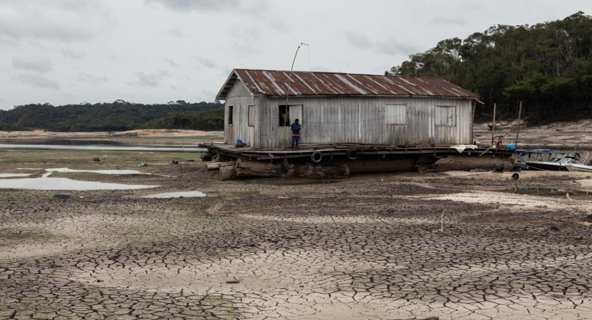 La superficie de agua en la principal zona de la Amazonía brasileña cae al menor nivel en 5 años. EFE