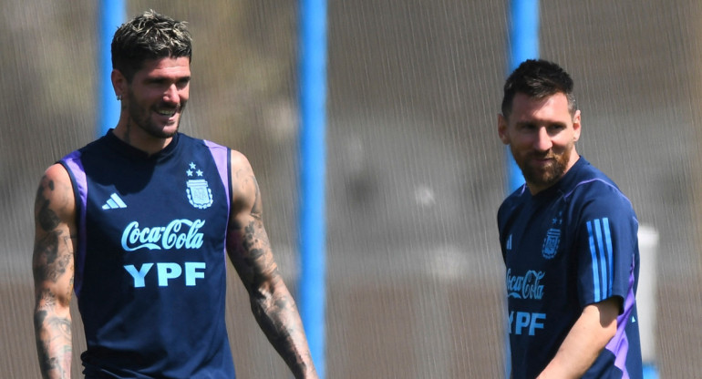 De Paul y Messi en entrenamiento de la Selección. Foto: NA.