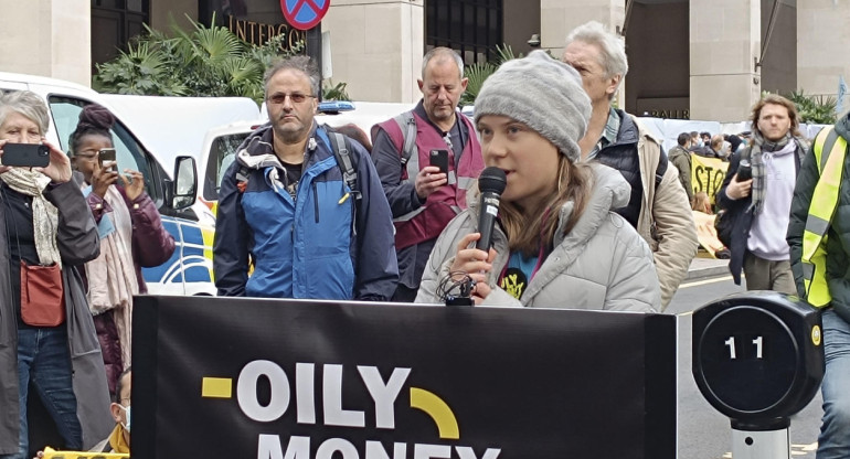 Greta Thunberg y su participación en la protesta efectuada en Londres. Foto: EFE.