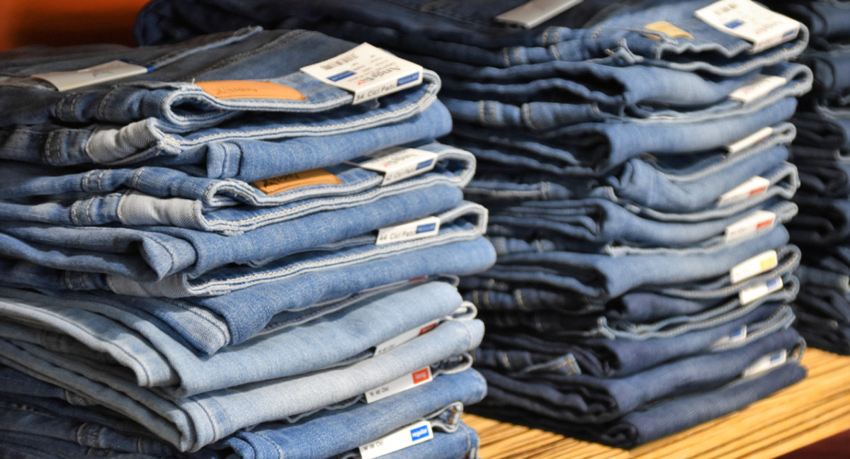 ¿Cuánto tarda en descomponerse un jean?