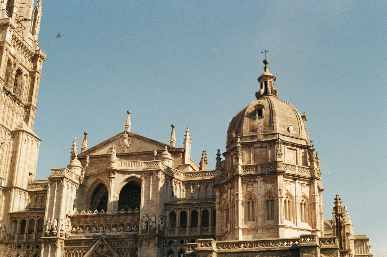 Presentan el primer informe sobre presuntos abusos sexuales en la iglesia de España. Foto Unsplash.