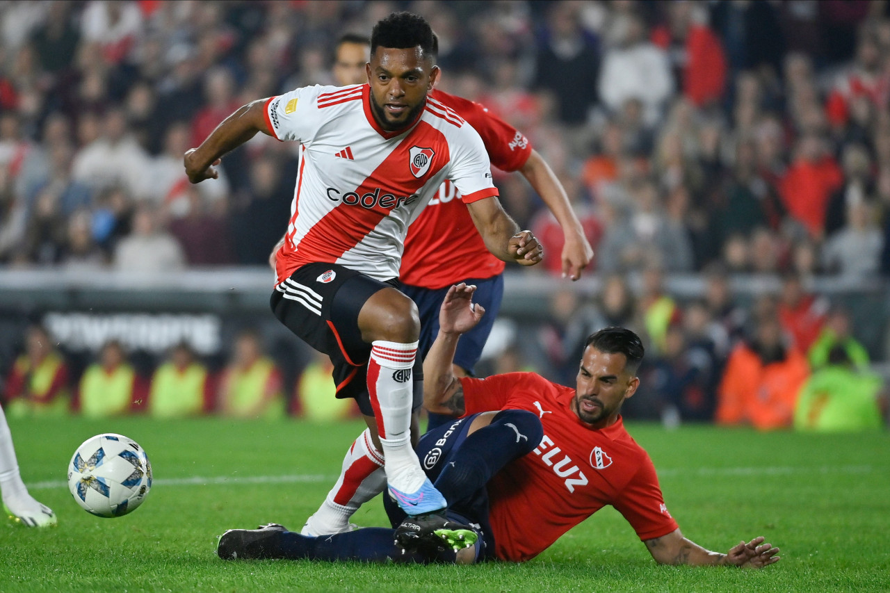 Miguel Borja; River vs Independiente. Foto: NA