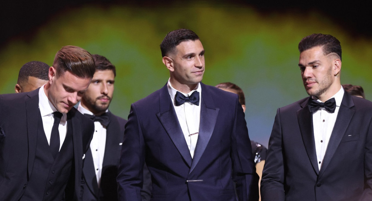 Emiliano "Dibu" Martínez en el Balón de Oro. Foto: Reuters.