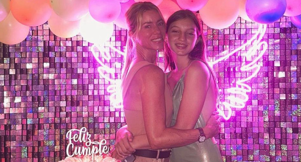 Nicole Neumann y su hija Allegra. Foto: @nikitaneumannoficial