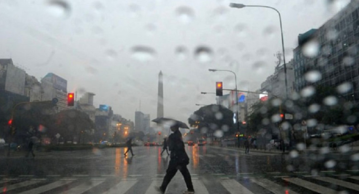 Lluvia en Buenos Aires. Foto: NA.