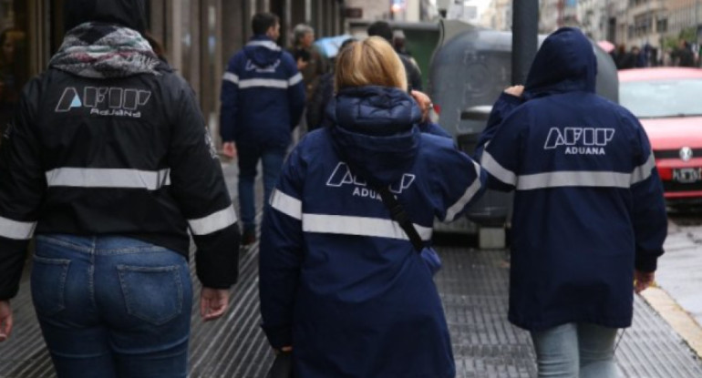 Allanamientos en cajas de seguridad de bancos vinculadas al croata Rojnica. Foto: NA.