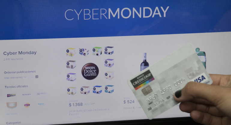 Evitar caer en estafas en el Cyber Monday. Foto: NA