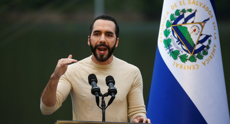 Nayib Bukele recibió la aprobación del TSE y podrá buscar la reelección. Foto: Reuters.