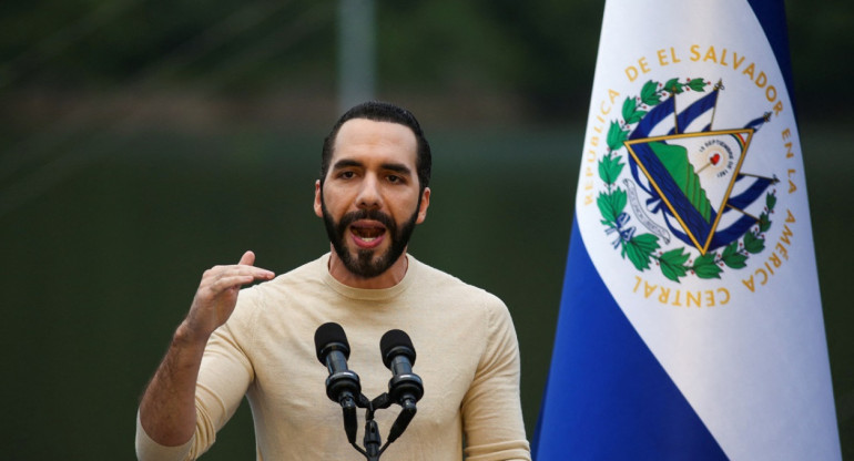 Nayib Bukele recibió la aprobación del TSE y podrá buscar la reelección. Foto: Reuters.