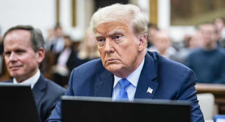 Donald Trump en la sala del tribunal. Foto: EFE