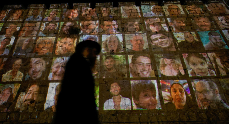 Manifestaciones israelíes a un mes del ataque terrorista de Hamas. Foto: Reuters.