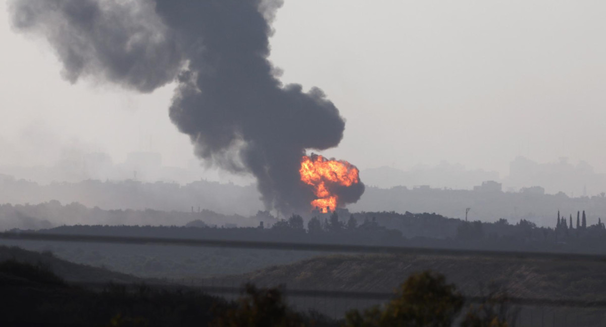 Bombardeos israelíes sobre Gaza. Foto: EFE.