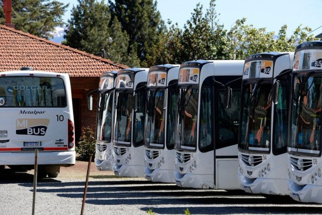 Colectivos de Bariloche. Foto: X @rionegrocomar