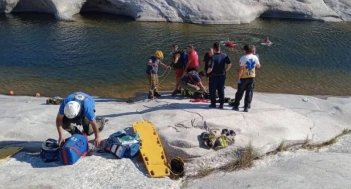 Un joven murió ahogado en Mina Clavero. Foto NA.