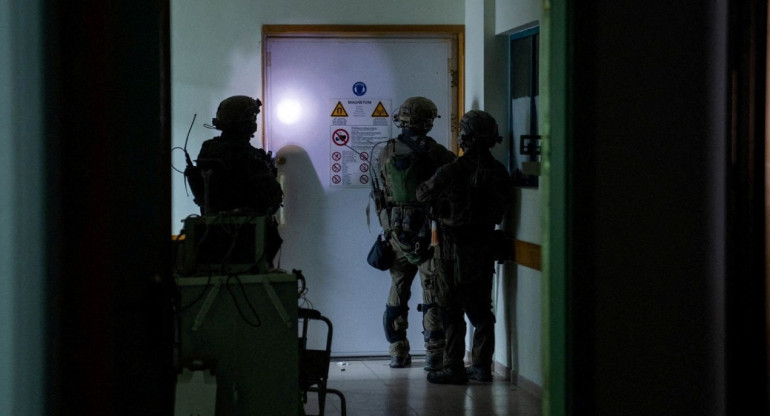 El Ejército de Israel en el hospital Al Shifa. Foto: Reuters.