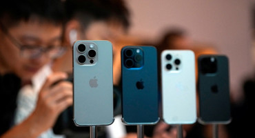 Celulares iPhone 15. Foto: Reuters.