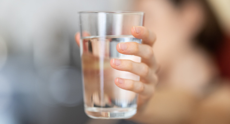 ¿Cuánta agua hay que beber durante una ola de calor?. Foto Unsplash.