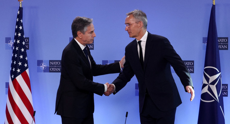 Antony Blinken y Jens Stoltenberg. Foto: Reuters.