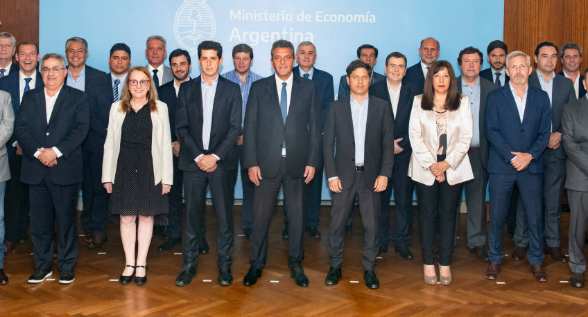 Encuentro de Sergio Massa junto a gobernadores. Foto: NA.