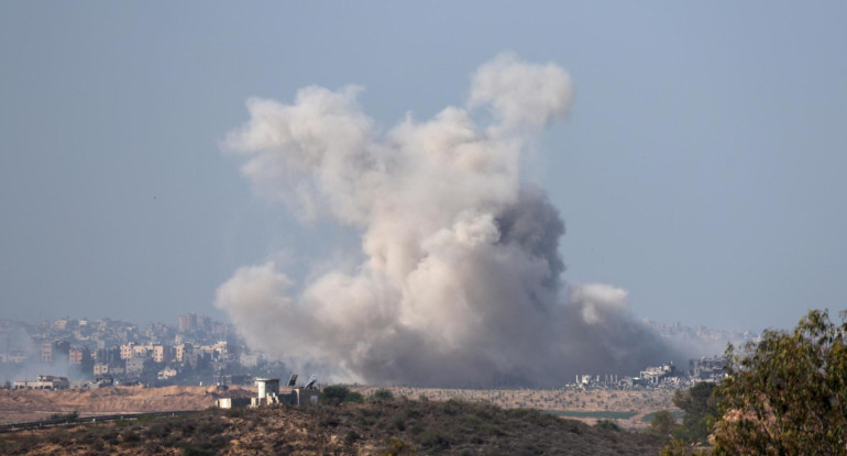 Nuevos bombardeos israelíes contra Gaza. Foto: EFE.