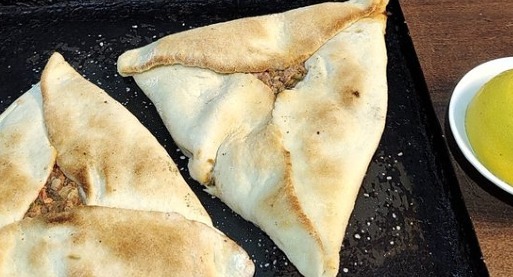 Las clásicas empanadas árabes o ''fatay''. Foto Twitter @HYFU00.