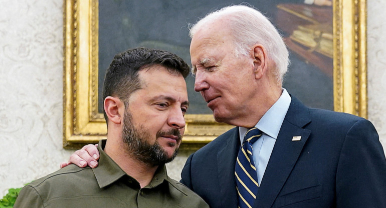 El presidente ucraniano Zelenskiy se reúne con el presidente estadounidense Biden en la Casa Blanca en Washington. Reuters