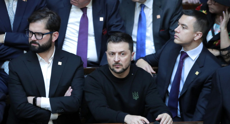 Zelenski en Argentina junto a Gabriel Boric y Daniel Noboa. Foto: EFE.