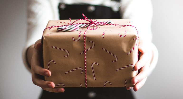 Regalo de navidad. Foto: Unsplash