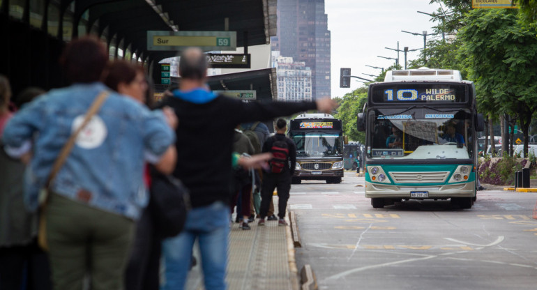 Colectivos, transporte. Foto: NA.