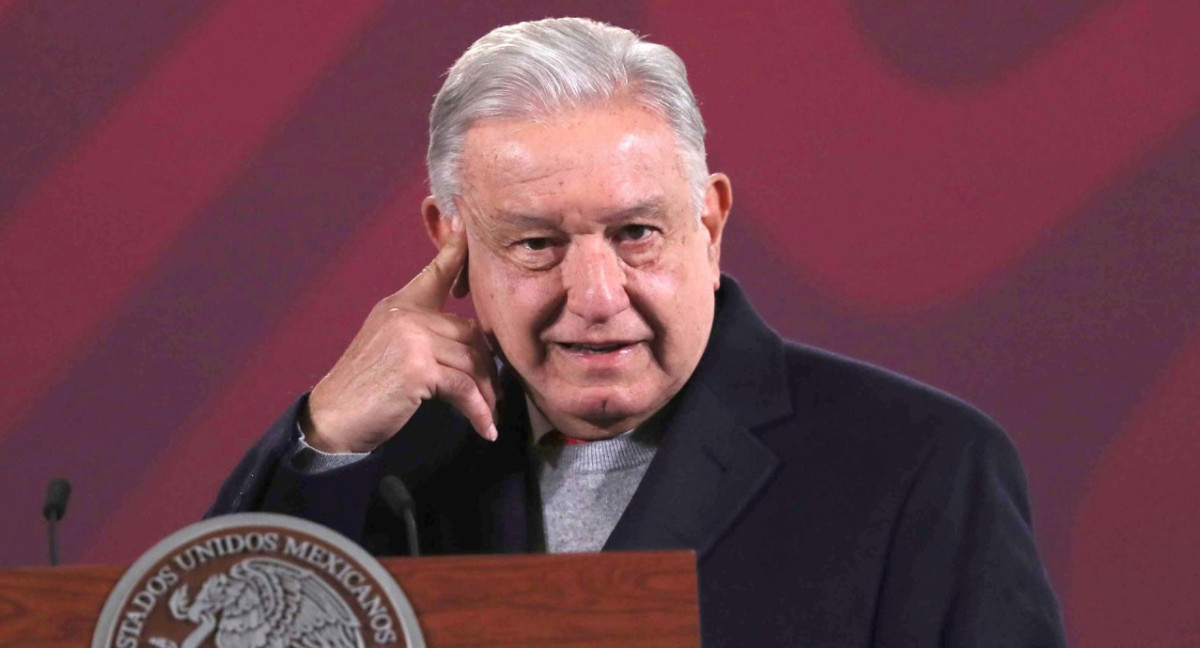 López Obrador apunto contra el gobernador de Texas. Foto: EFE.