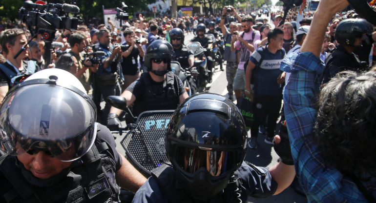 Manifestación en Plaza de Mayo. Foto: NA