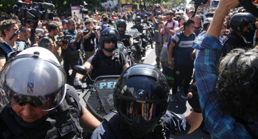 Manifestación en Plaza de Mayo. Foto: NA