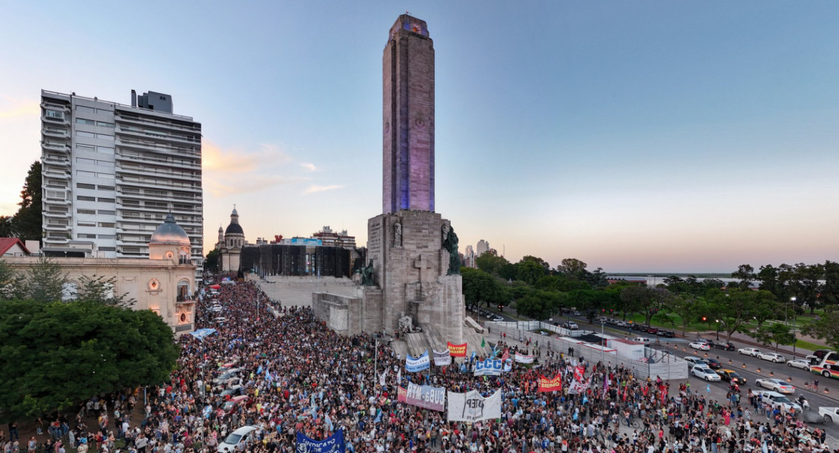 Marcha contra el DNU de Javier Milei. Foto: X