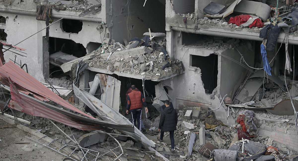 Ataque israelí en el campo de refugiados de Al Maghazi, Gaza. Foto: EFE