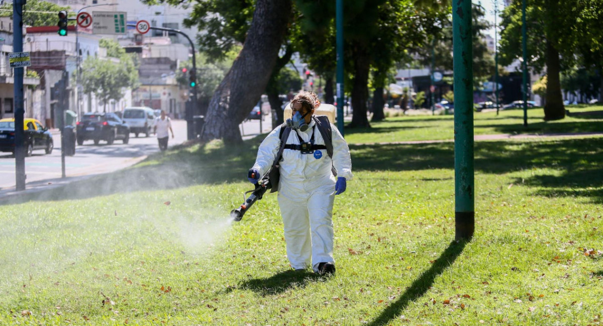 Desinfección en CABA. Foto: Télam