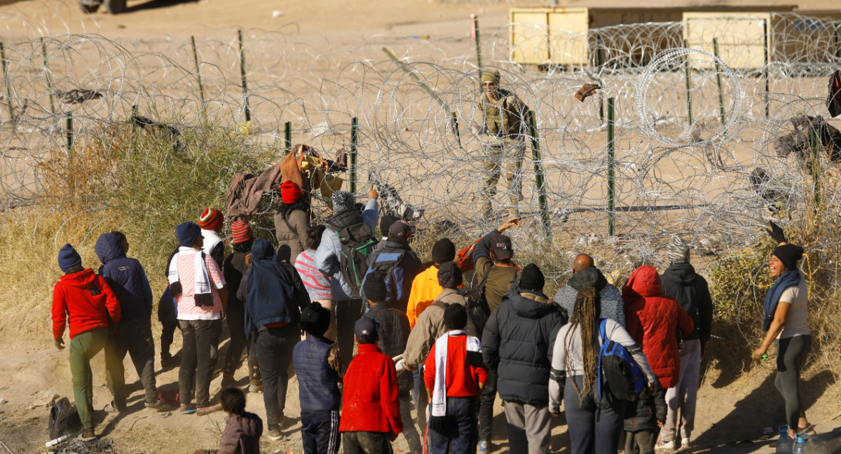 Migrantes en la frontera entre México y Estados Unidos. Foto: Reuters.