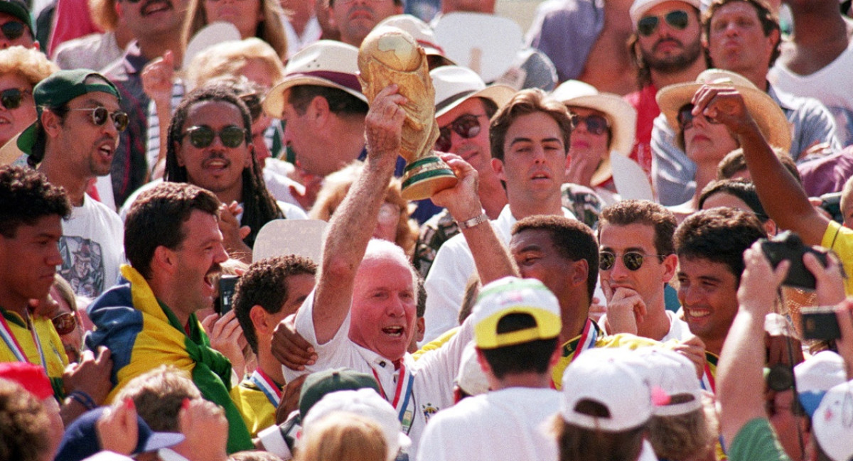 Mário Jorge Lobo Zagallo, tetracampeón del mundo con Brasil. Foto: Reuters.