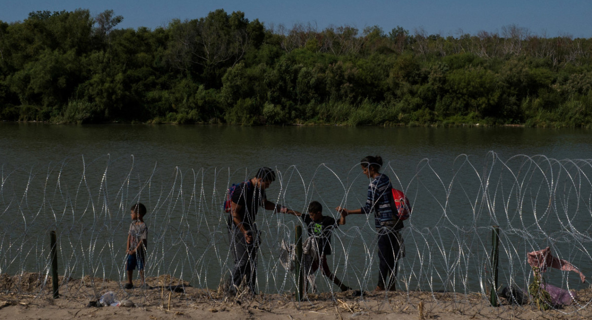 Alambres instalados en Texas. Foto: Reuters