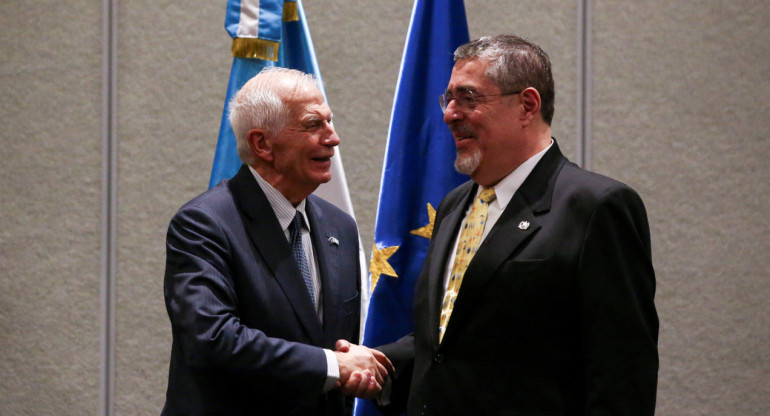 Arévalo y Borrell, Guatemala y Unión Europea. Foto: Reuters.