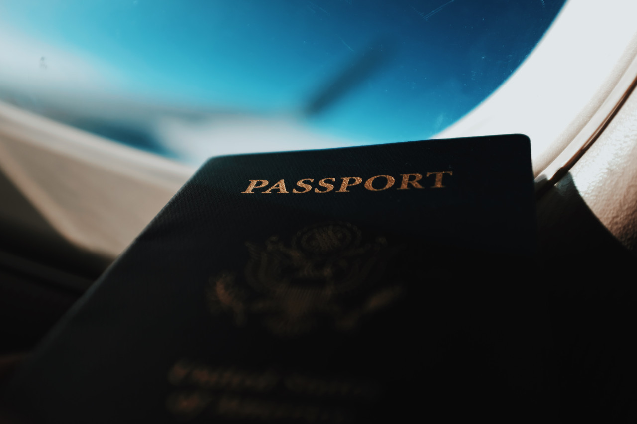 Pasaportes, viaje, migración. Foto: Unsplash