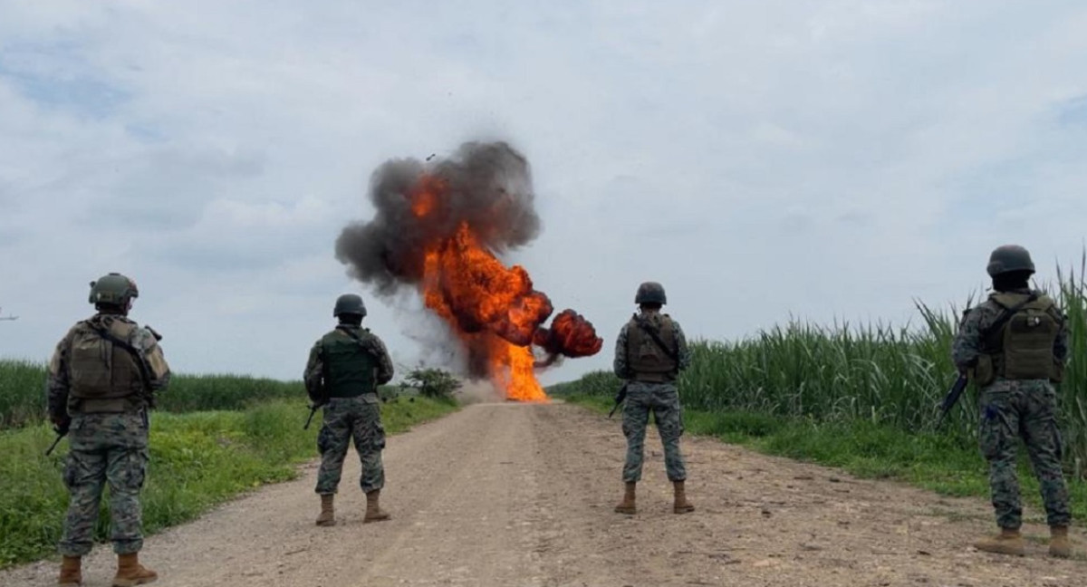 Operativo de las Fuerzas Armadas de Ecuador. Foto: X @FFAAECUADOR