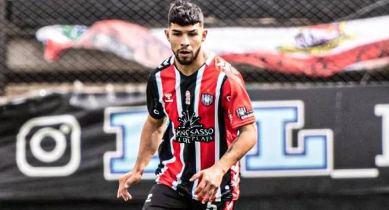 Lucas Perdomo, capitán de Chacarita Jr. Foto: X/@Lagloriosatv