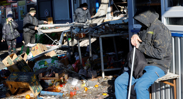 Secuelas del bombardeo en Donetsk. Foto: Reuters