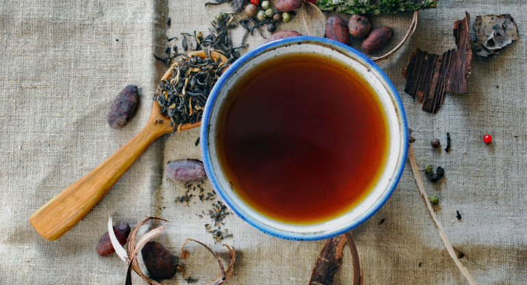 Hierbas, té, infusión. Foto: Unsplash